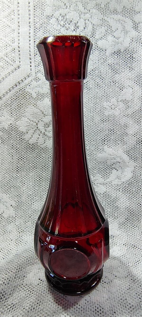 RUBY RED GLASS BUD VASE Wheaton Bullseye Gothic Romantic Vintage 9”